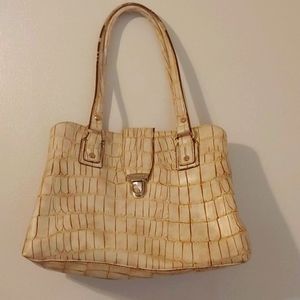 Large Liz Claiborne purse in good condition!